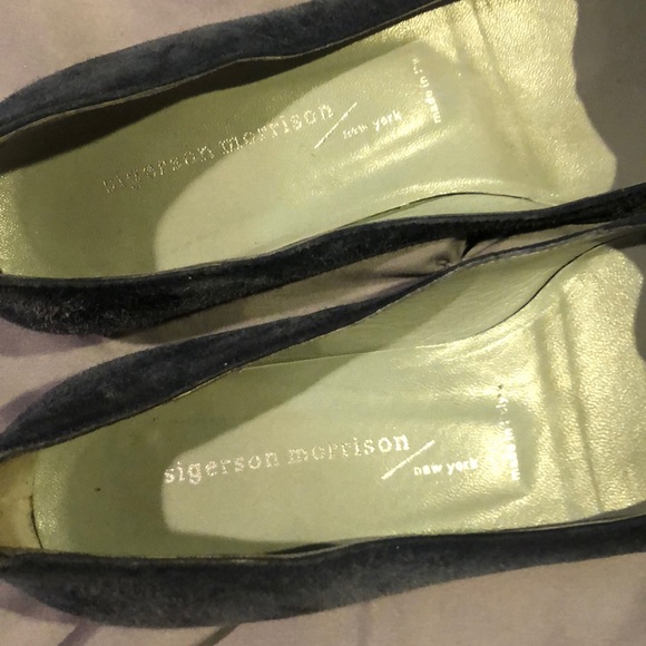 Sigerson Morrison blue suede shoes - Picture 2 of 7